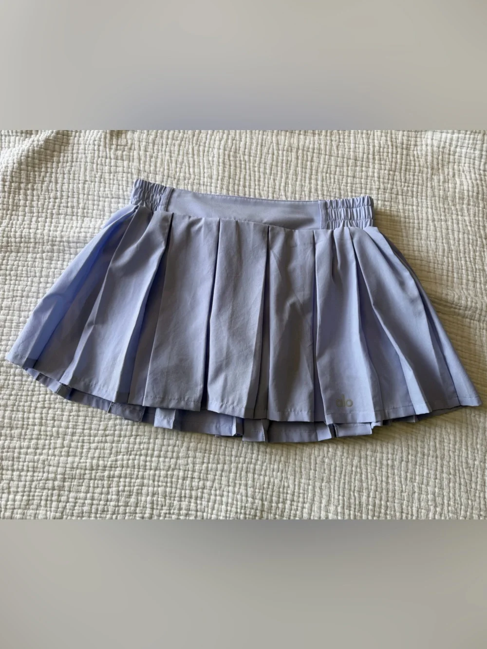 ALO Yoga light blue